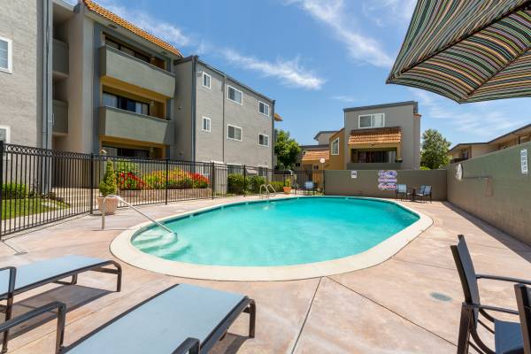 $2,295 / 2br - 739ft2 - First Floor 2x1 Apartment Available at Amador Heights! $2295 (concord / pleasant hill / martinez)63860995695361120