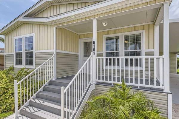 $259,900 / 2br - Heated Swimming Pool and Spa, BBQ-Patio Area, Sauna63825130326019124