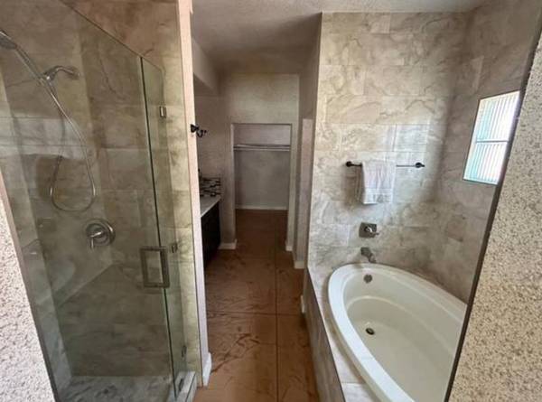 $1,400 / 2br - Luxurious New Build Home for Rent with Pool and Jacuzzi (Desert Hot Springs)63981526688643121
