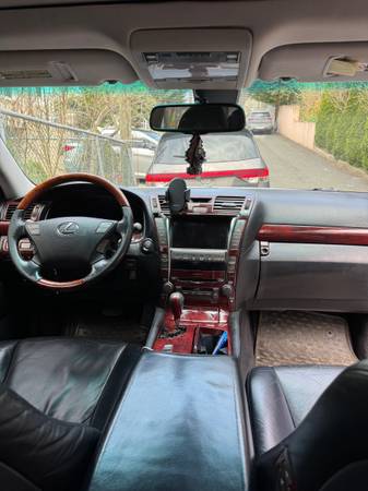 2008 Lexus LS460 pearl white Loaded looks/drives like new L@@K - $6,999 (Brooklyn)63614836267267124