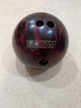 Ebonite maxim bowling ball and bag 1
