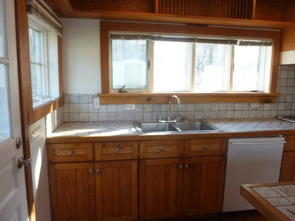 $2,100 / 2br - 1008ft2 - 2/1 cottage in New Preston / Washington (New Preston  CT)64020519068674120