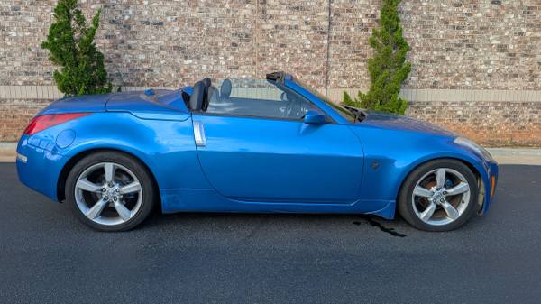 2005 NISSAN 350Z ROADSTER   CONVERTIBLE AUTOMÁTICO  solo 167 mil NAVEGACIÓN AIRE ACONDICIONADO FRÍO - $5,700 (Cumming)63620341068545121