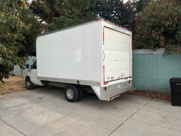 16ft Box Truck 1