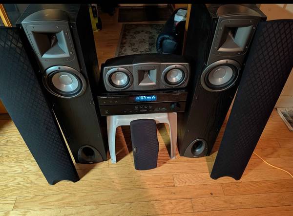 Complete Stereo Klipsch Towers/Center Channel & Yamaha Reciever 1