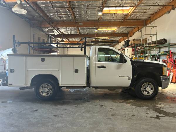 2009 Chevrolet Silverado 2500 HD Cabina Regular - $12,000 (Richmond / Point / Annex)63469886587651120