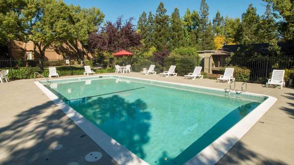 $2,206 / 2br - 875ft2 - Located in Sacramento, Playground, 2/BD (11325 Quartz Dr, Sacramento, CA)63961340459394122