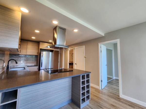 Renovated Pet Friendly 1 Bedroom Unit In South Granville! 1