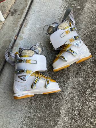 Ski boots ladies 8 1
