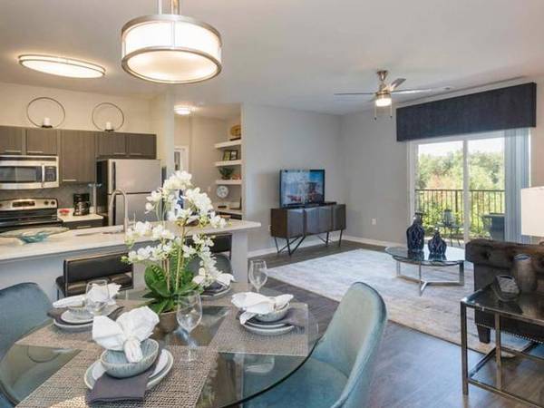 $1.750 / 2 habitaciones - 1144 pies² - Servicio de recogida de basura con valet 5 noches a la semana, acogedoras chimeneas de gas (norte de Colorado Springs)63470216314499124