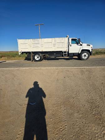 2009 GMC Topkick C7500 - Photo 4