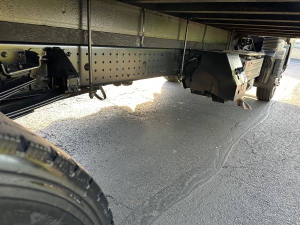 2017 Mitsubishi Fuso FE160 16FT - Photo 12
