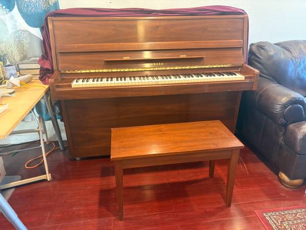 Amazing condition YAMAHA piano imported from Japan. Model P2 1