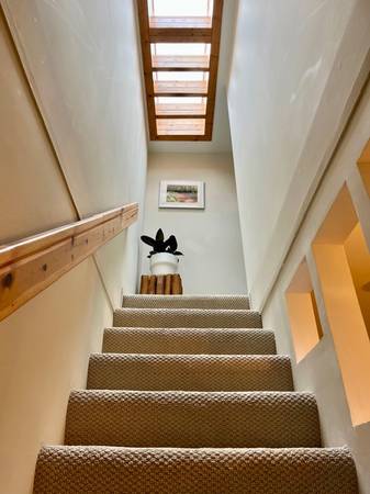 Beautiful, furnished 2 bedroom townhouse 5