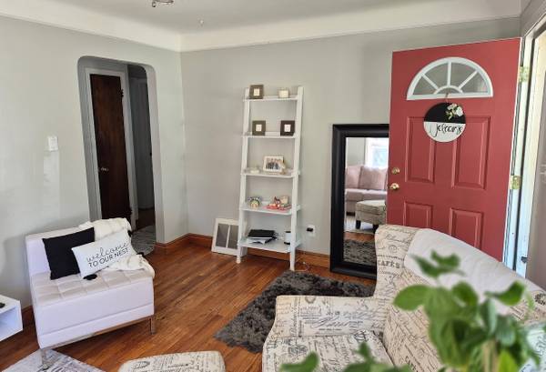 $1,400 / 2br - 800ft2 - 2 Bedroom/1 Bath Brick Ranch (Roseville)63926727330946123