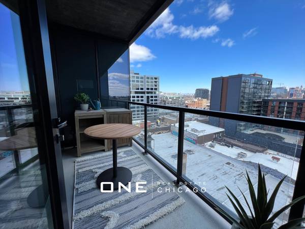 $3,500 / 2br - BRAND NEW 1 BEDROOM plus DEN - 1 BATHROOM IN THE WEST LOOP (West Loop)64041644975106122