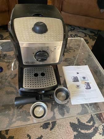DeLonghi espresso maker 1