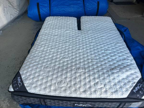 Puffy Lux Hybrid Split Head Queen Mattress - Like New! 1