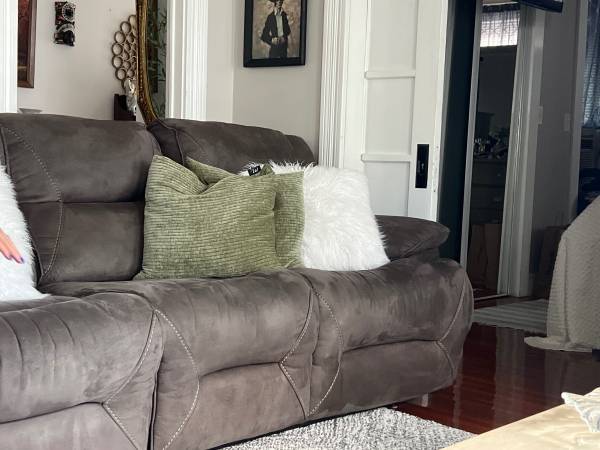 $499 / 1br - Acaba de abrir 1 espacio habitable con secadora y estacionamiento fuera de la calle (Lowell)63620449383171121