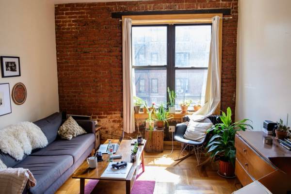 ✨Spacious😍Charming 1 Bedroom Available Now in Crown Heights! | Only $2600 1