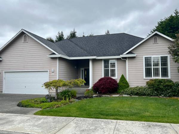 Spacious, Well-Appointed home in a Highly Desirable Location! 1