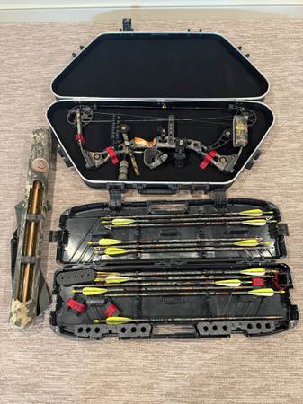 Mathews Switchback XT compound bow 1