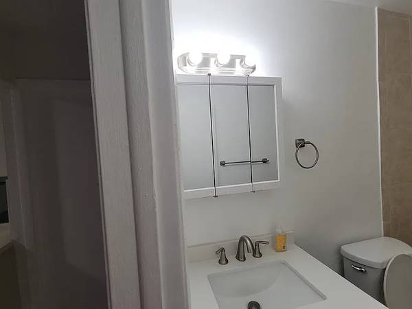 $955 / 2br - 650ft2 - *Stylish Two-Story 4-Unit Rental Opportunity. Miami, FL 33142 (3701 NW 20th Ct #A)64049282481666123