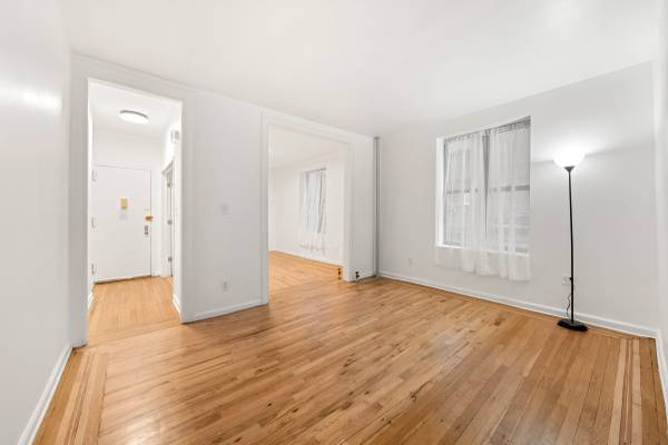$400,000 / 2br - Washington Heights/Riverside Drive: 4 Rooms Your Way (Inwood / Wash Hts)63912045197826120