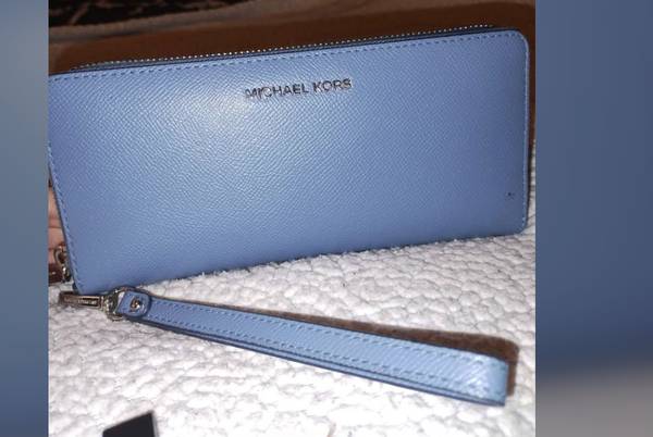 Michael Kors Blue Wallet 1