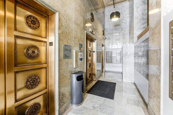 $2,495 / 800ft2 - LARGE LOFT IN HISTORIC BUILDING! ONE MONTH FREE! PET FRIENDLY! (1007 Fifth Ave, San Diego, CA)63819361707521121