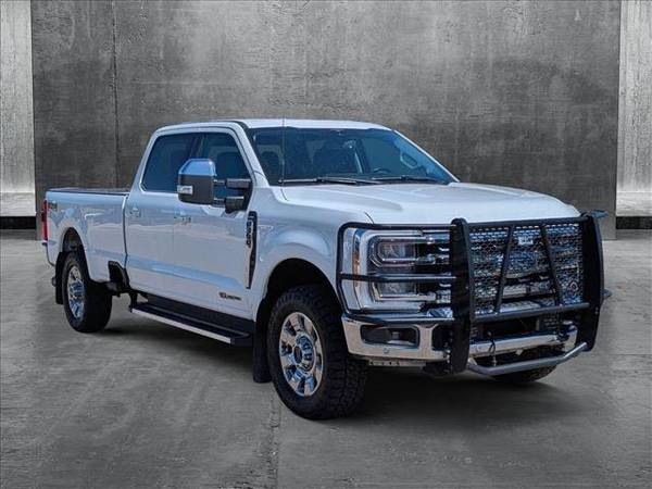 Camión Ford Super Duty F-350 SRW Diesel 4x4 4WD F350 2023 LARIAT Crew C - $56,998 (Llame al *(720) 536-0406* para Confirmar Disponibilidad Instantáneamente)63619712476417122