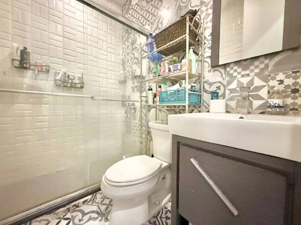 $5,000 / 5br - GRAN DEPARTAMENTO DE CINCO DORMITORIOS CON LAVANDERÍA EN UNIDAD, ¡DOS BAÑOS COMPLETOS! (Bushwick)63689788056577123