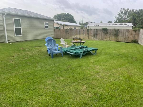 $400 / 1br - 800ft2 - 1 b.. 1 bth, all bills paid and furnished. please see referral service63910445950850123