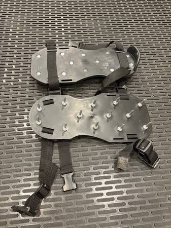 Self Leveling Floor Tools - Spiked Shoes and Roller 1