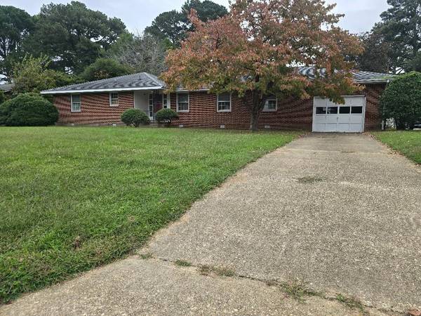 Classic Brick Ranch with inground Pool & 3 Car garage 1