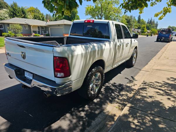2015 dodge ram big horn crew cab v8 5.7 hemi 4x4 automático - $6,500 (Roseville)63619525687939122