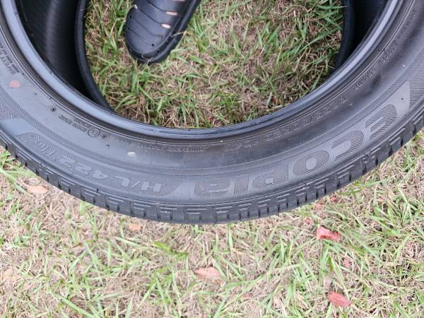 Bridgestone Ecopia H/L 422 plus 255/55/20 1