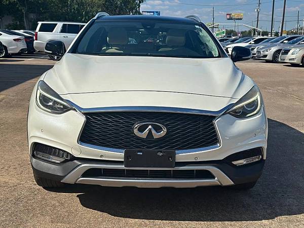 2018 Infiniti QX30 Essential AWD 4dr Crossover (midyear release) - $22,90063622447749891121