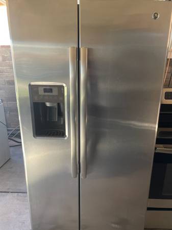 GE side-by-side refrigerator 1