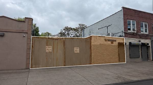 Drive In Warehouse with Gated Parking Lot for Lease - M1 Zone 1
