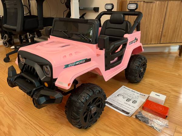 Electric Ride-On Car (BRAND NEW!) 1