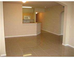 $2,100 / 2br - NICE TOWNHOUSE WITH GARAGE.. WATER VEIWS. GATED. (north lauderdale)64001849493761120