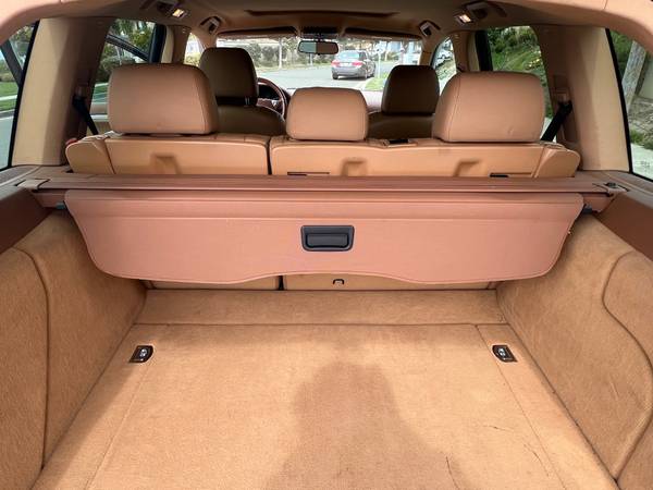 2003-2010 Porsche Cayenne Trunk Cargo Cover 1