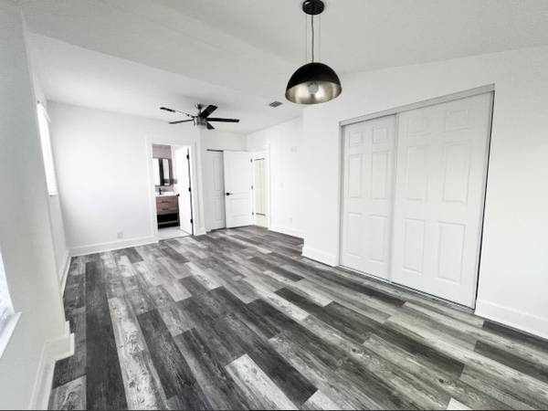 $1,200 / 3br - Welcome to this beautiful 3 bedroom 2 bathroom home for rent! (Miami, FL)63769617173763124