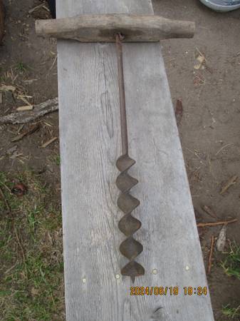 Vintage Large Auger Hand Drill 1