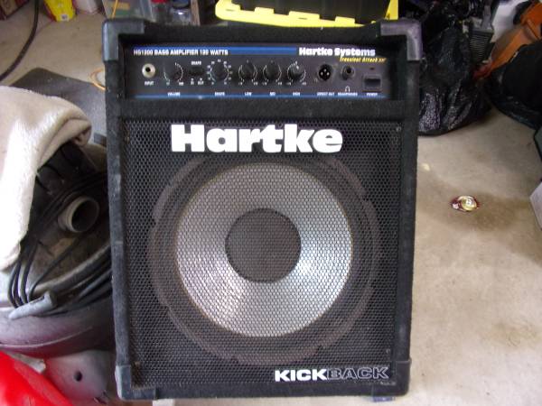 Hartke Kickback bass amp 1