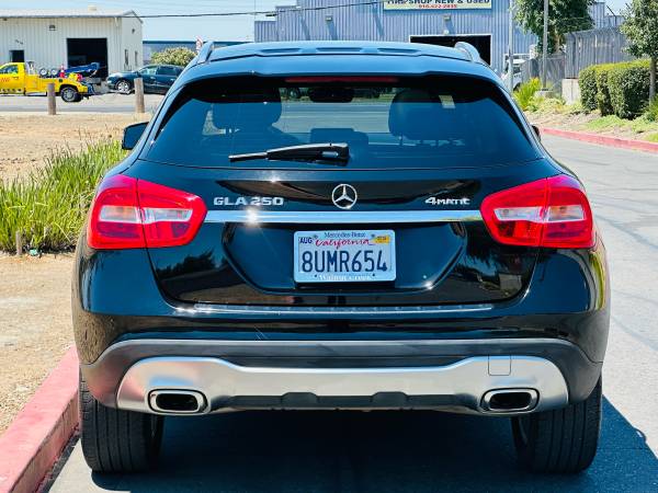 CLEAN TITLE 2018 MERCEDES-BENZ GLA 250 4MATIC (AWD) *LOW MILES* - $10,990 (Sacramento)63654704514051122