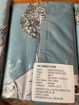 The Company Store twin flat sheet and pillowcase dog print 1