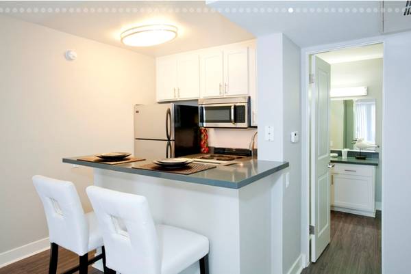 $2,145 / 419ft2 - Cozy Studio with RESORT STYLE Amenities- Pet Friendly! (Sherman Oaks)63869888160641124