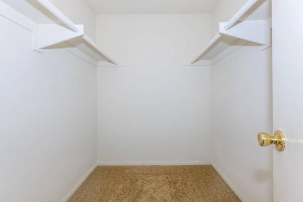 $2,500 / 2br - 793ft2 - 2 dormitorios, áreas de picnic, acceso al transporte público (Santa Clarita-Newhall)63857624311553121